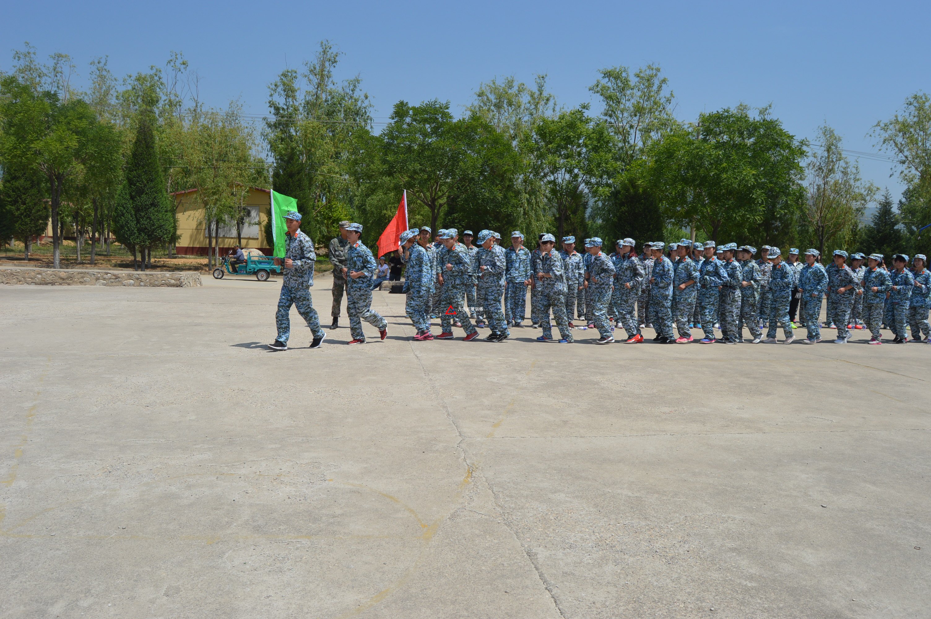 學(xué)生軍訓(xùn)拓展